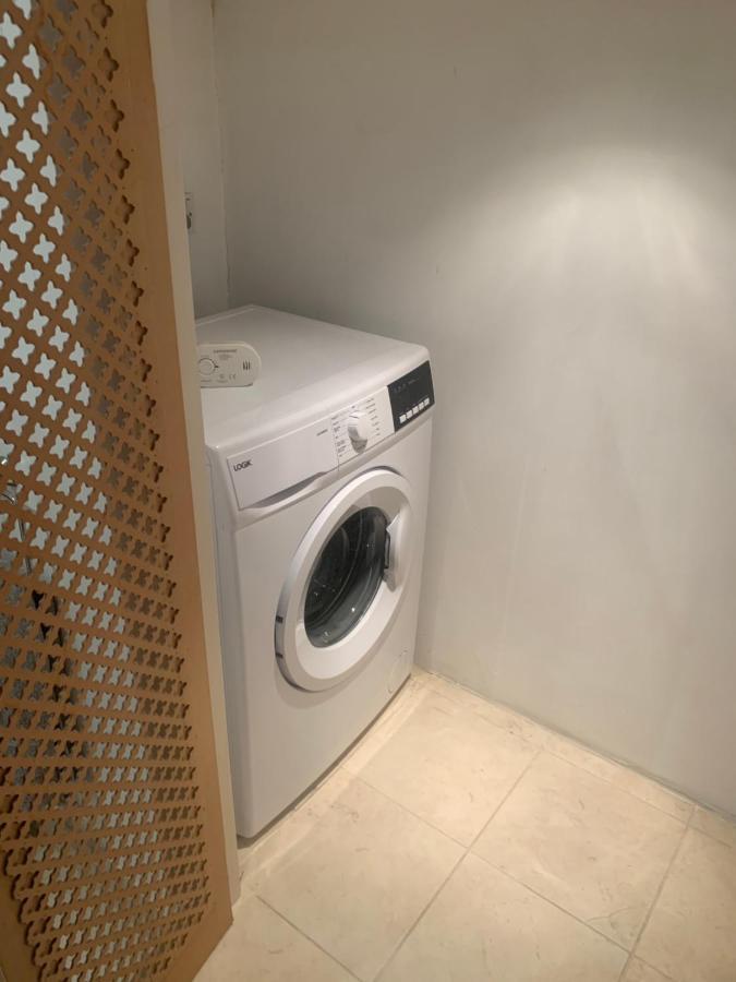 Cozy 1 Bedroom Basement Flat London Exterior photo